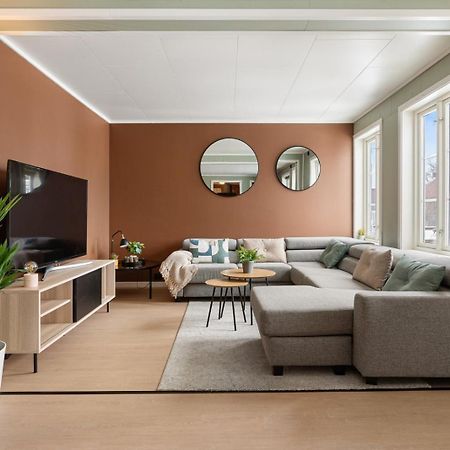 Central And Newly Renovated Apartment For Rent Tromsø Exterior foto